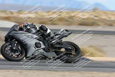 media/Nov-16-2025-Race Pace (Sun) [[8c5fa54630]]/Verified Riders/9-Turn 16 (150pm)/